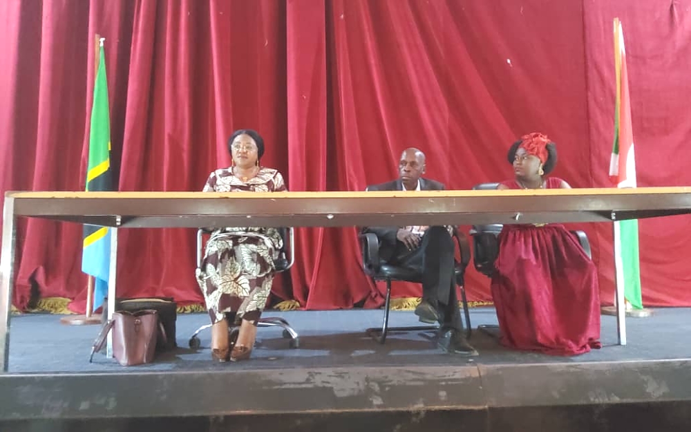 PICHANI MHE. BALOZI DKT. JILLY E. MALEKO AKIFUATILIA MKUTANO HUO WA JUMUIYA YA WATANZANIA WAISHIO NCHINI BURUNDI (DIASPORA).