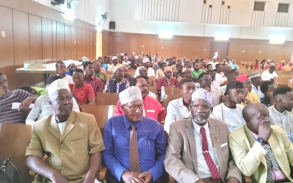 PICHANI WATANZANIA WAISHIO NCHINI BURUNDI WAKIFUATILIA MKUTANO WA WATANZANIA WAISHIO NCHINI BURUNDI TAREHE 27 AGOSTI, 2022.