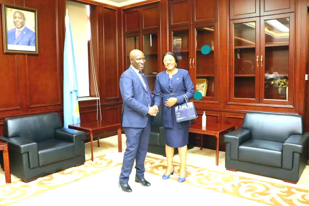 Pichani Mhe. Balozi Dkt. Jilly E. Maleko akikaribishwa ofisini kwa Waziri Mkuu Ikulu ya Burundi tarehe 7 Novemba, 2022.